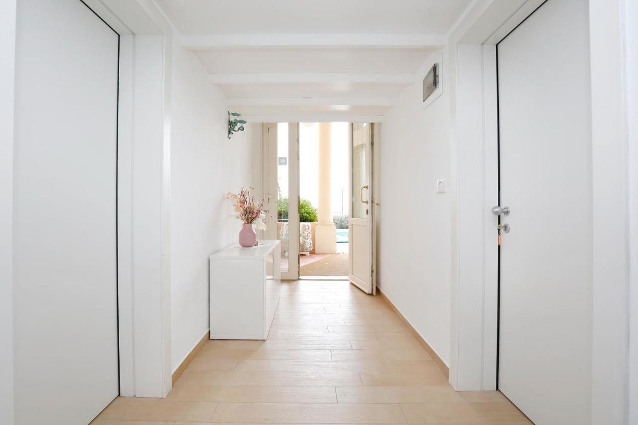 Villa Fiorita Католика Екстериор снимка